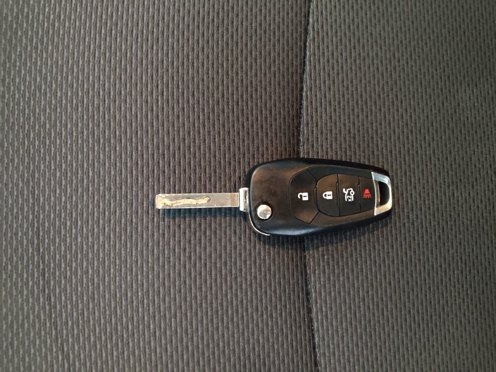 2018 Chevrolet Cruze in Lewisville, TX 75067 - 18136106 32