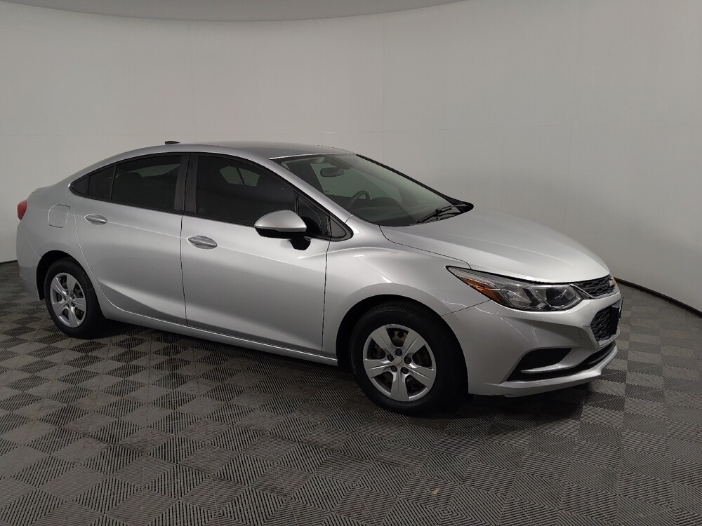 2018 Chevrolet Cruze in Lewisville, TX 75067 - 18136106 11