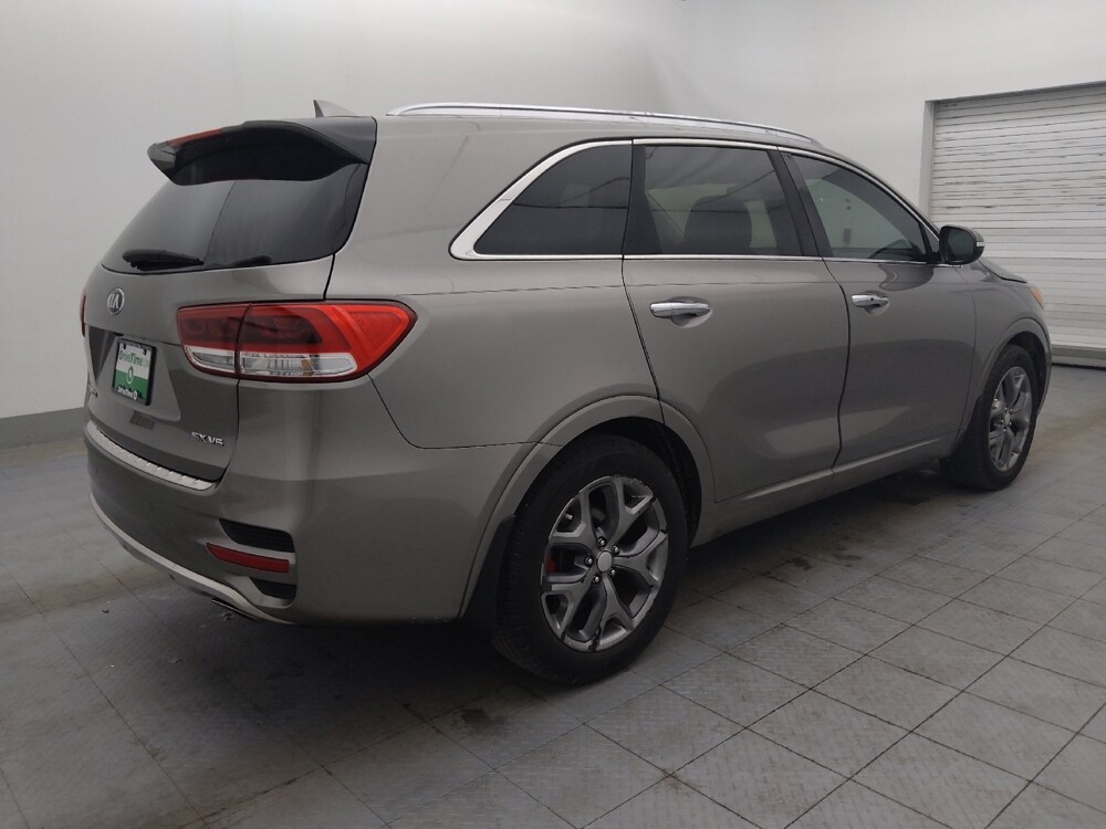 2017 Kia Sorento in Clearwater, FL 33764 - 18136119 10