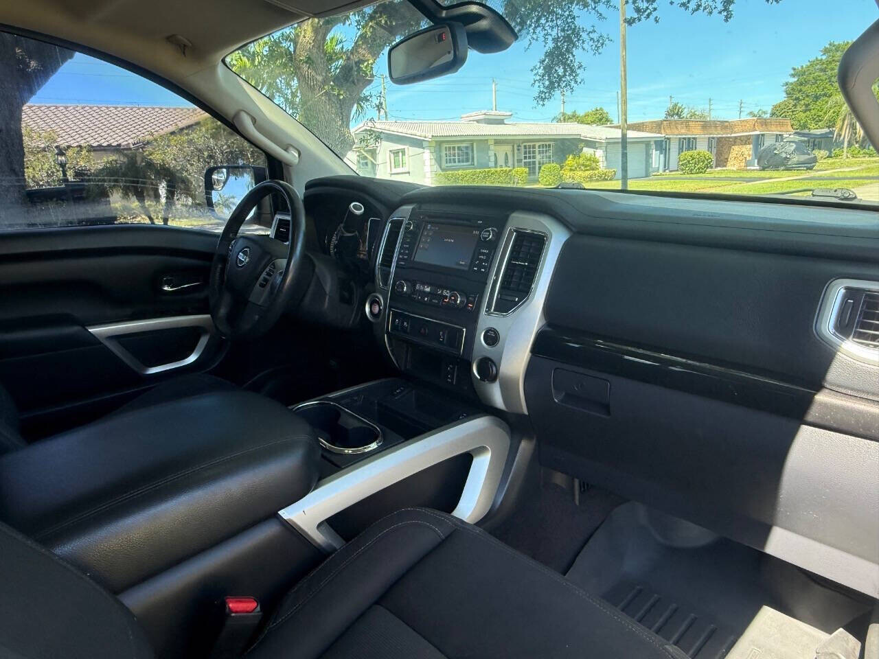 2017 Nissan Titan in Hollywood, FL 33023-1906 - 18136132 15