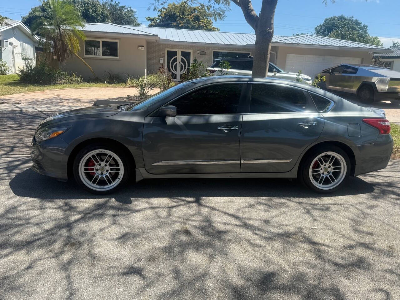 2016 Nissan Altima in Hollywood, FL 33023-1906 - 18136133 7