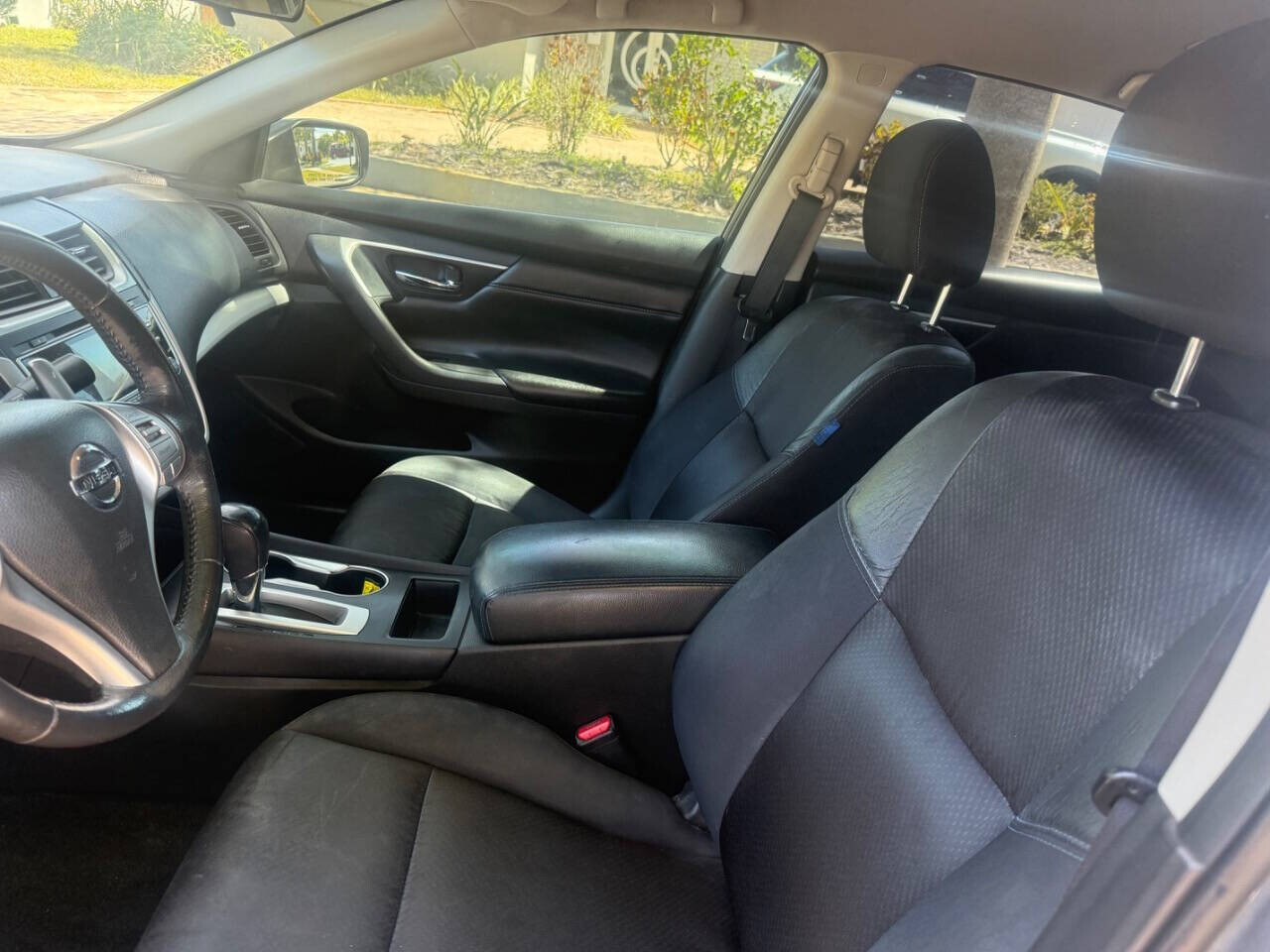 2016 Nissan Altima in Hollywood, FL 33023-1906 - 18136133 13