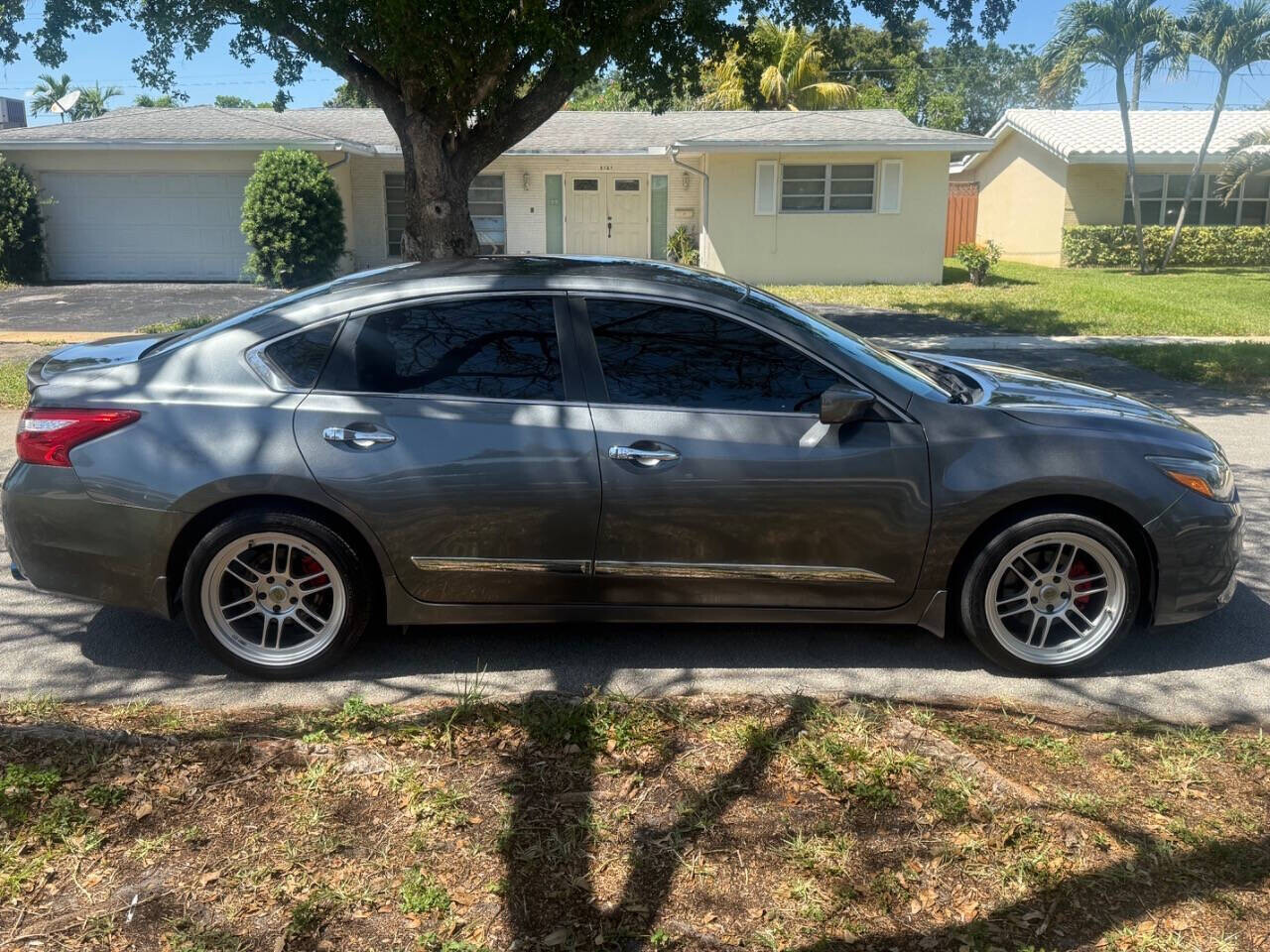 2016 Nissan Altima in Hollywood, FL 33023-1906 - 18136133 12