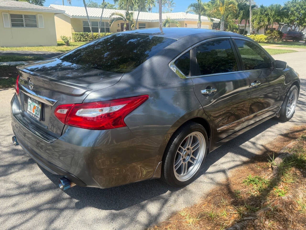 2016 Nissan Altima in Hollywood, FL 33023-1906 - 18136133 9