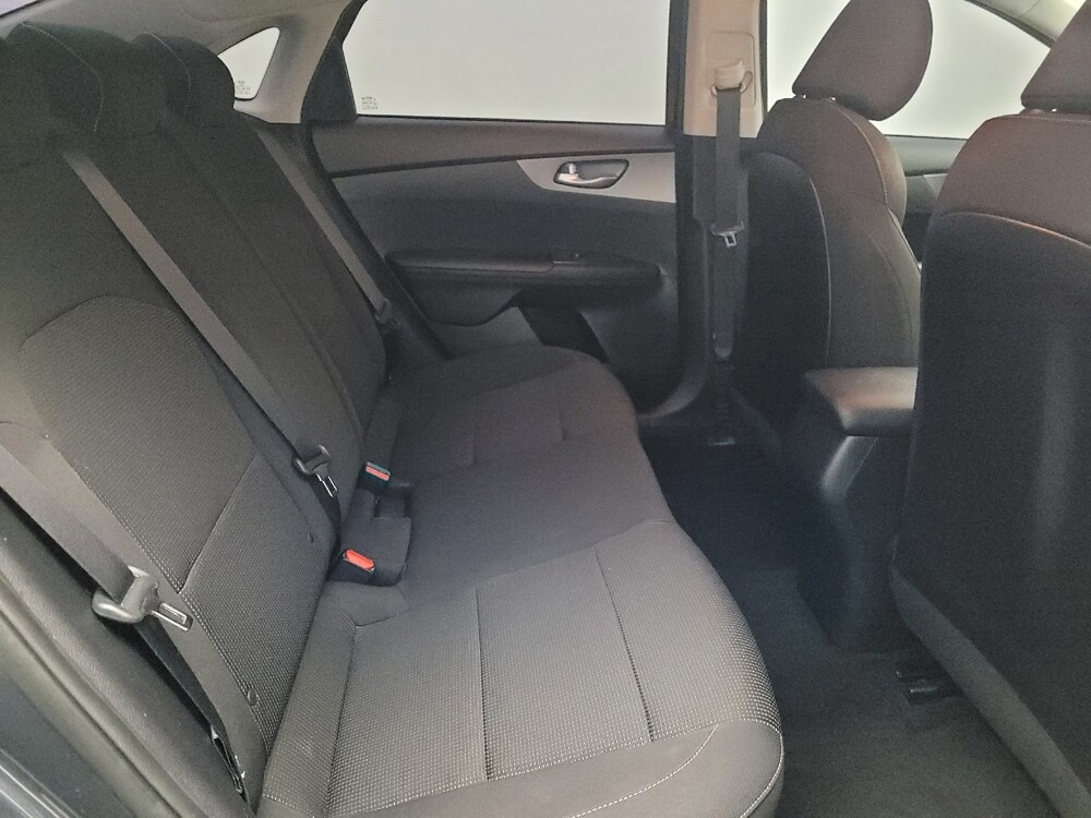 2019 Kia Forte in Jacksonville, FL 32210 - 18136136 19