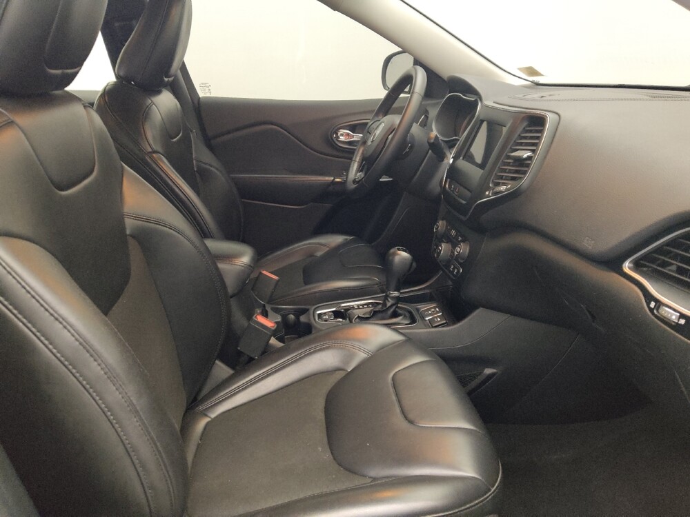 2019 Jeep Cherokee in Salem, VA 24153 - 18136141 21