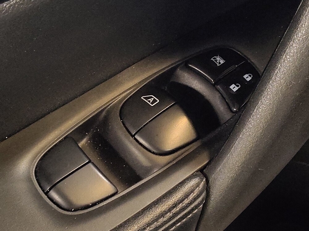 2017 Nissan Rogue in Lauderdale Lakes, FL 33313 - 18136146 27