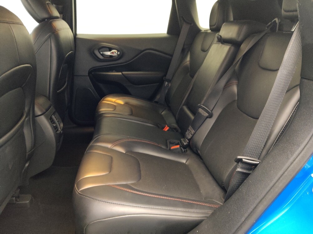 2020 Jeep Cherokee in Lauderdale Lakes, FL 33313 - 18136149 18