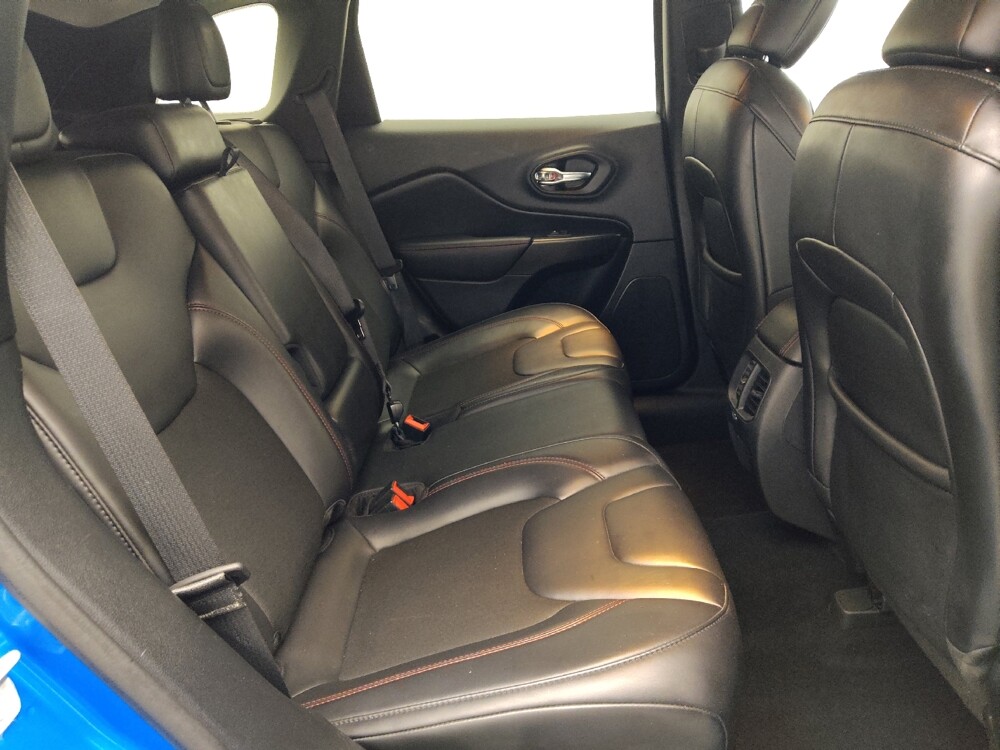 2020 Jeep Cherokee in Lauderdale Lakes, FL 33313 - 18136149 19