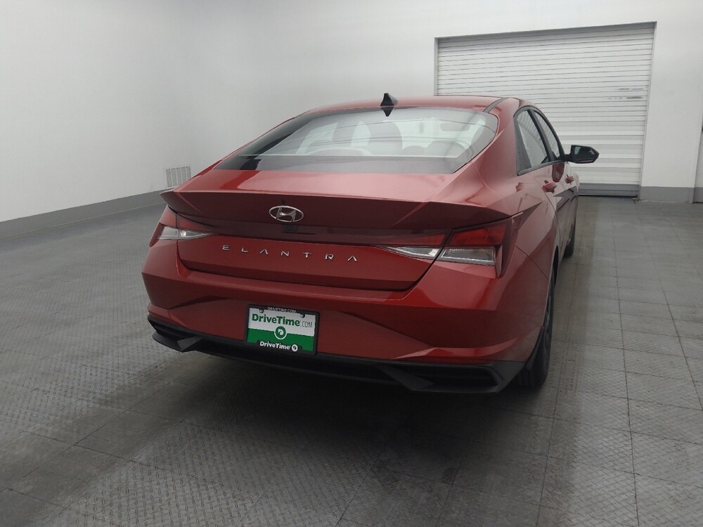 2023 Hyundai Elantra in Orlando, FL 32808 - 18136158 7