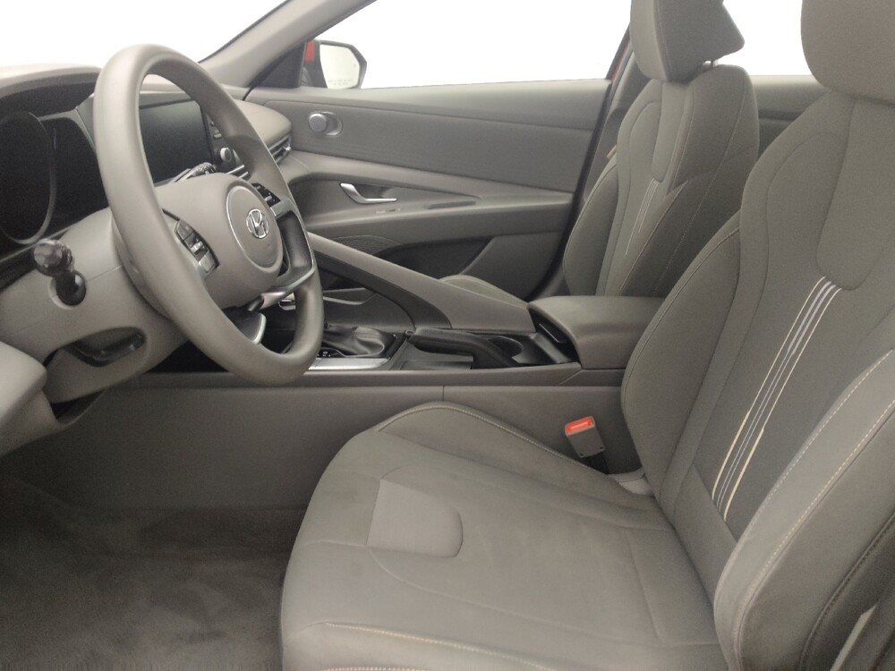 2023 Hyundai Elantra in Orlando, FL 32808 - 18136158 17