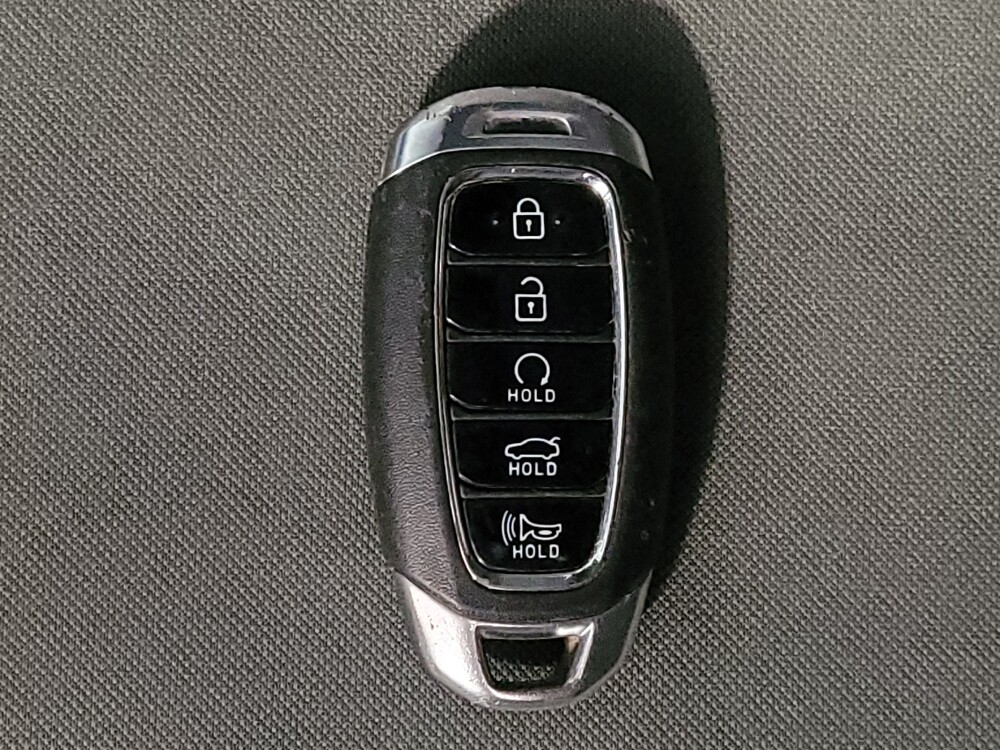 2023 Hyundai Elantra in Orlando, FL 32808 - 18136158 32