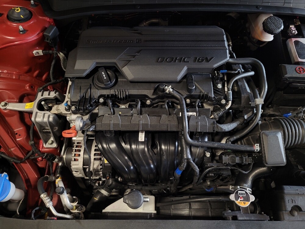 2023 Hyundai Elantra in Orlando, FL 32808 - 18136158 30