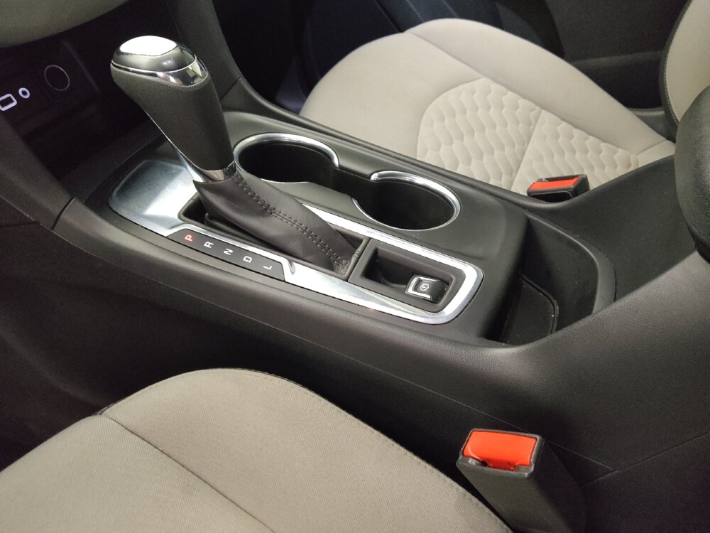 2021 Chevrolet Equinox in Orlando, FL 32808 - 18136160 26
