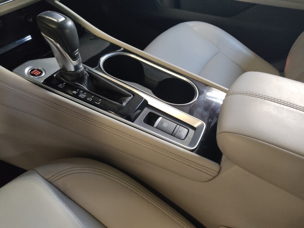 2020 Nissan Altima in Salem, VA 24153 - 18136162 26