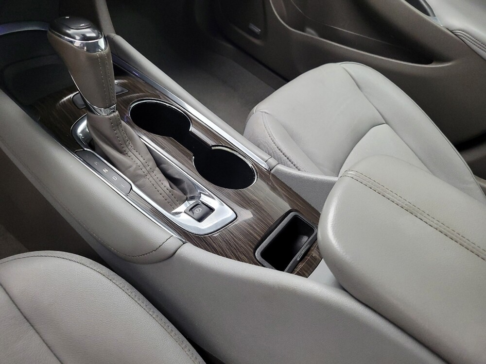 2019 Chevrolet Malibu in Memphis, TN 38115 - 18136199 26