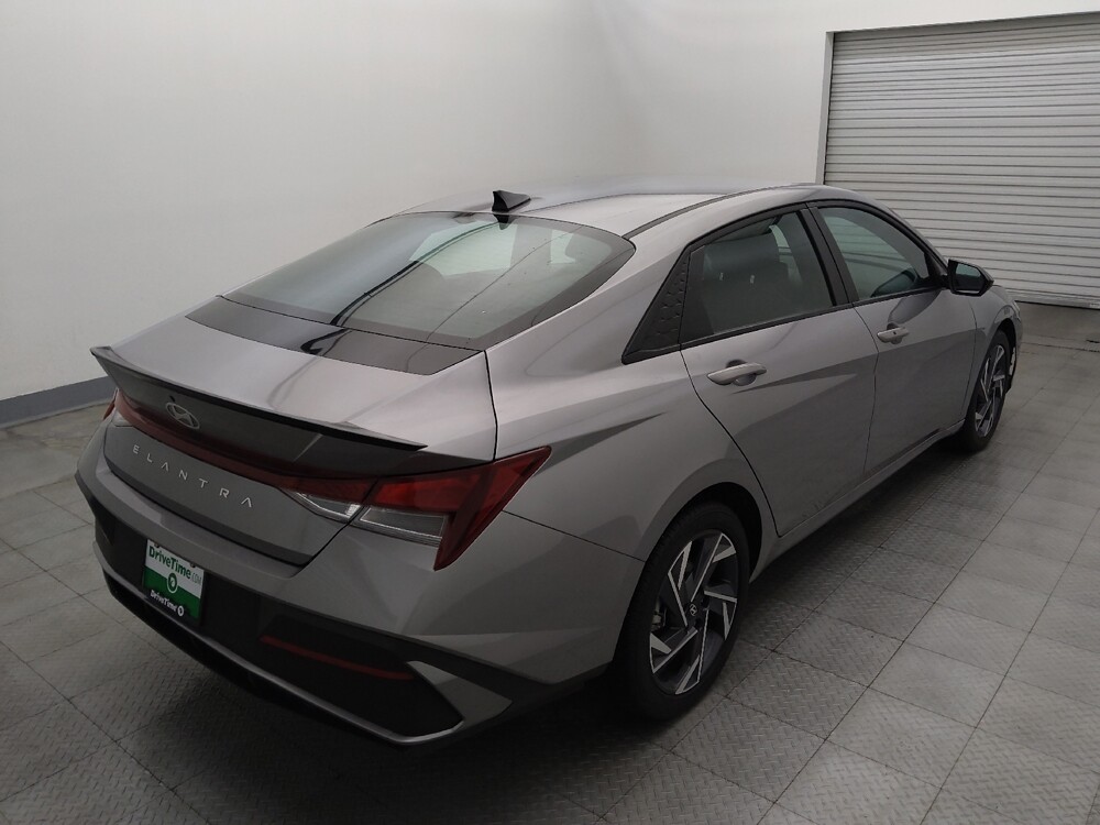 2025 Hyundai Elantra in Houston, TX 77060 - 18136224 9