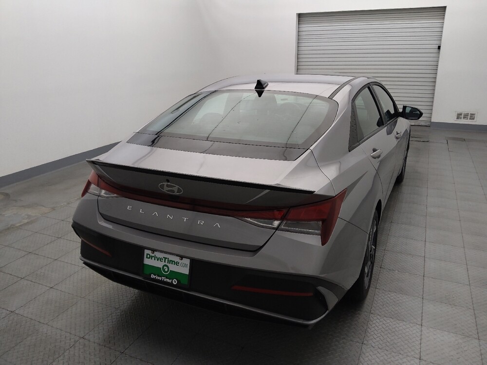 2025 Hyundai Elantra in Houston, TX 77060 - 18136224 7