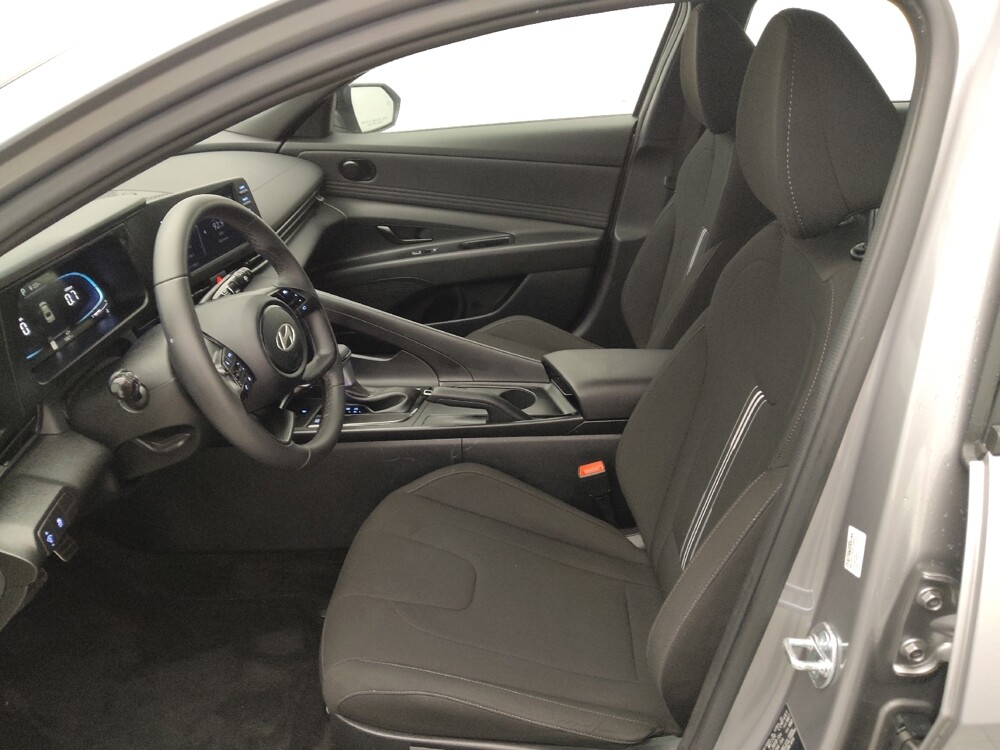 2025 Hyundai Elantra in Houston, TX 77060 - 18136224 17