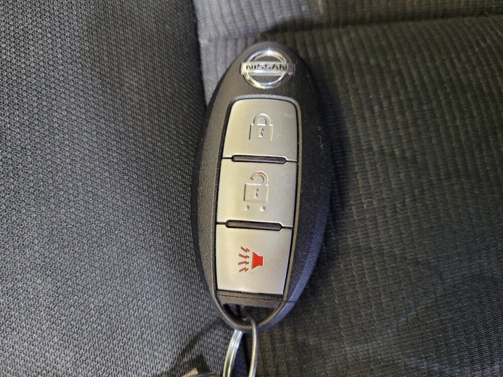 2018 Nissan Titan in Fairfield, OH 45014 - 18136243 32