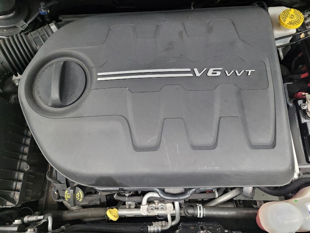 2019 Jeep Cherokee in Louisville, KY 40258 - 18136245 30