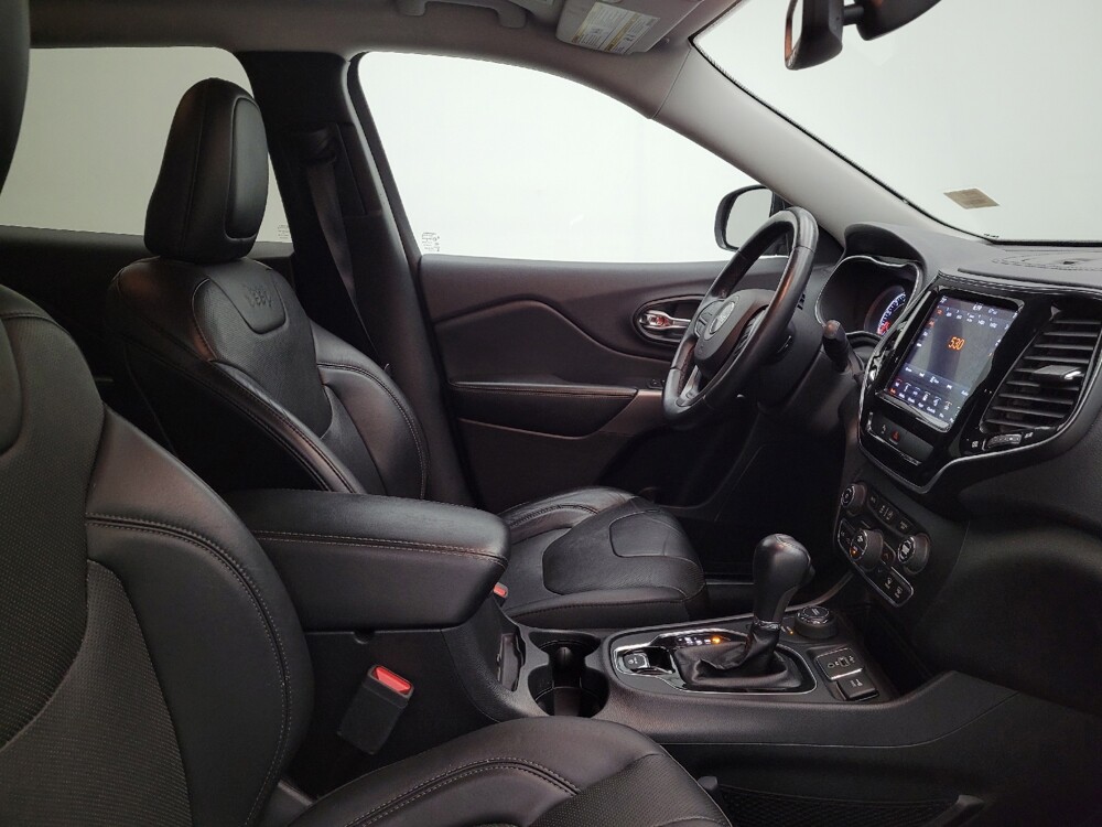 2019 Jeep Cherokee in Louisville, KY 40258 - 18136245 21