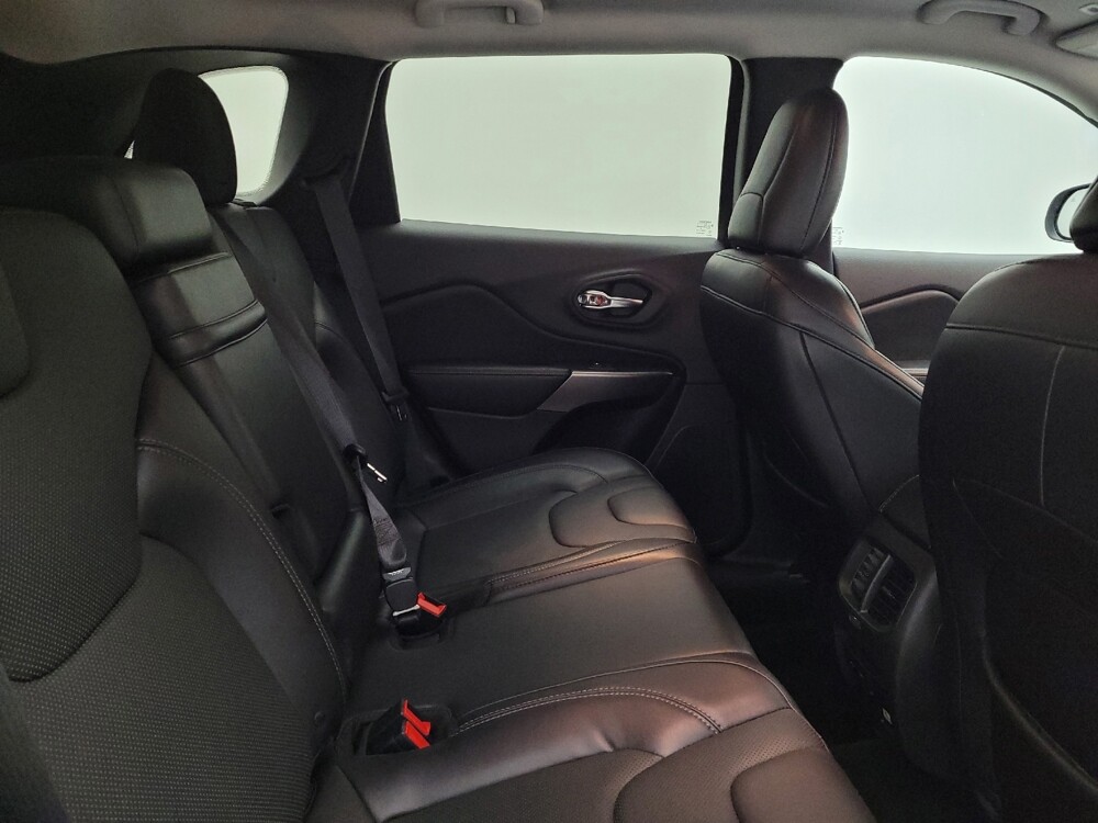 2019 Jeep Cherokee in Louisville, KY 40258 - 18136245 19