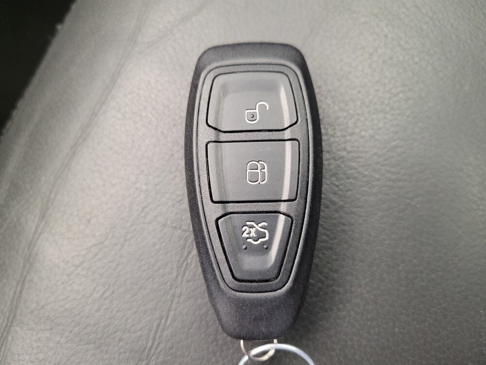 2015 Ford C-MAX in Louisville, KY 40258 - 18136247 32