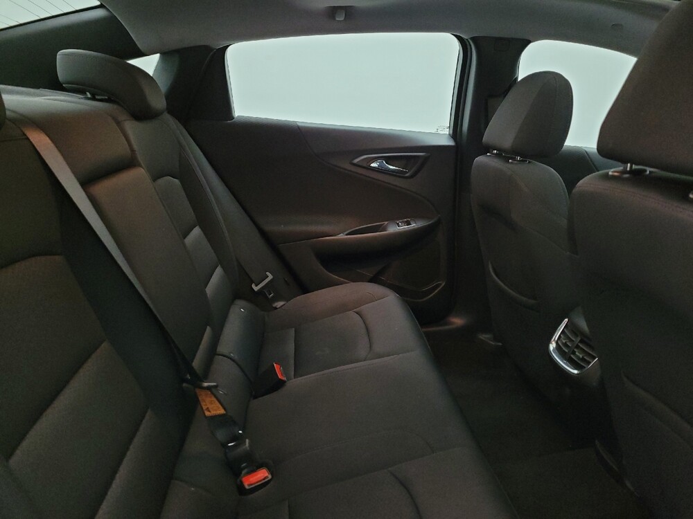 2022 Chevrolet Malibu in Miamisburg, OH 45342 - 18136250 19