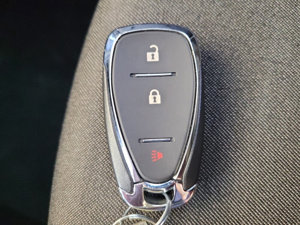 2021 Chevrolet Equinox in Fairfield, OH 45014 - 18136251 32