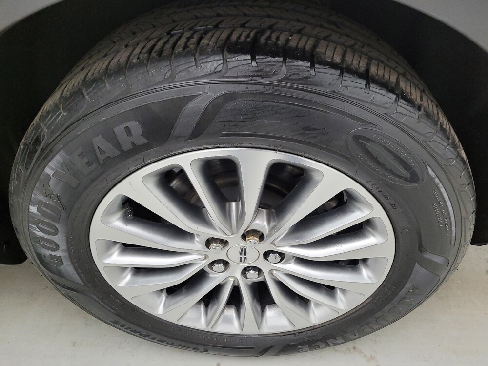 2017 Lincoln MKX in Fairfield, OH 45014 - 18136252 31