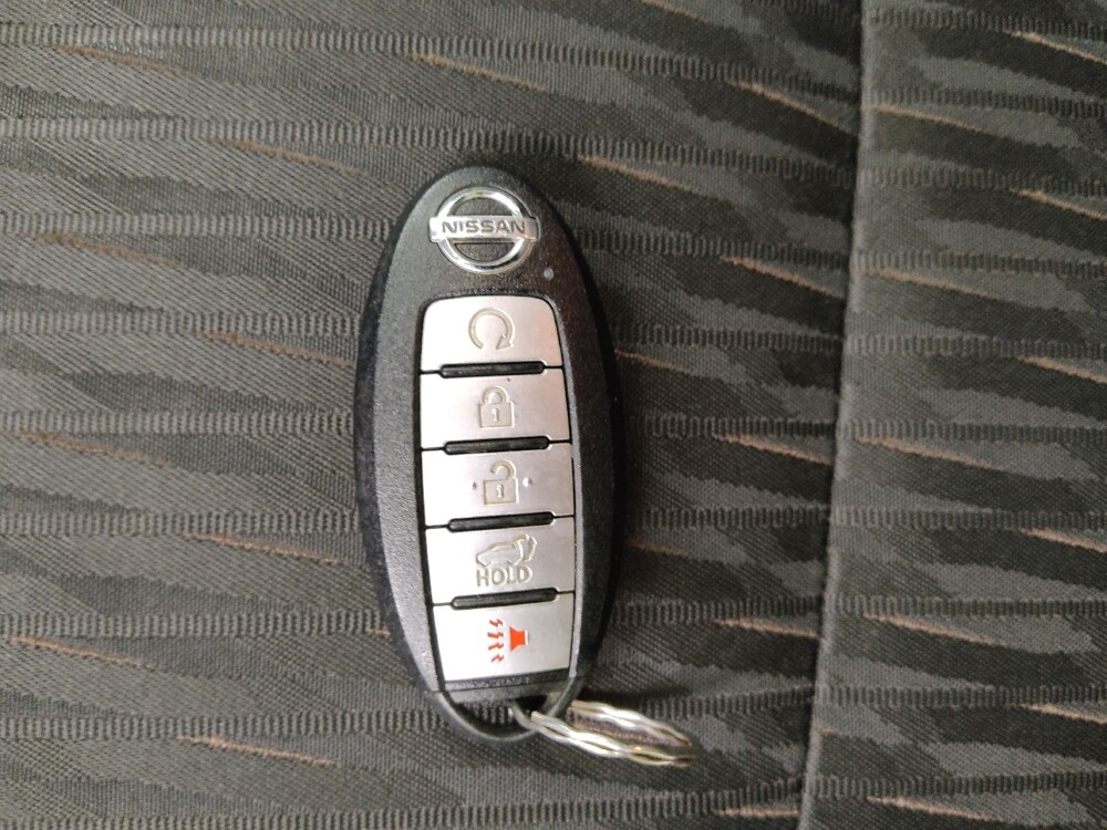 2019 Nissan Rogue in St. Louis, MO 63136 - 18136257 32