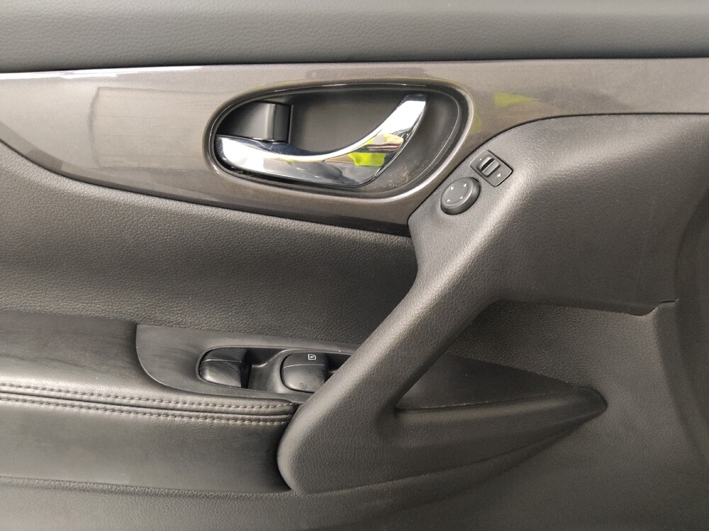 2019 Nissan Rogue in St. Louis, MO 63136 - 18136257 27