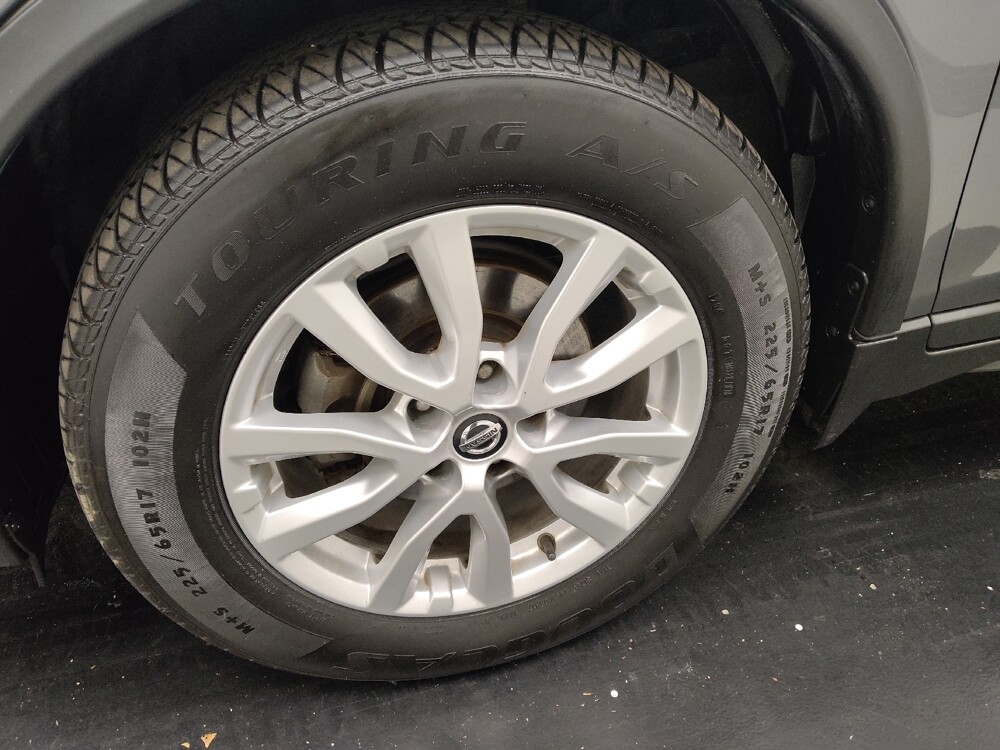 2019 Nissan Rogue in St. Louis, MO 63136 - 18136257 31