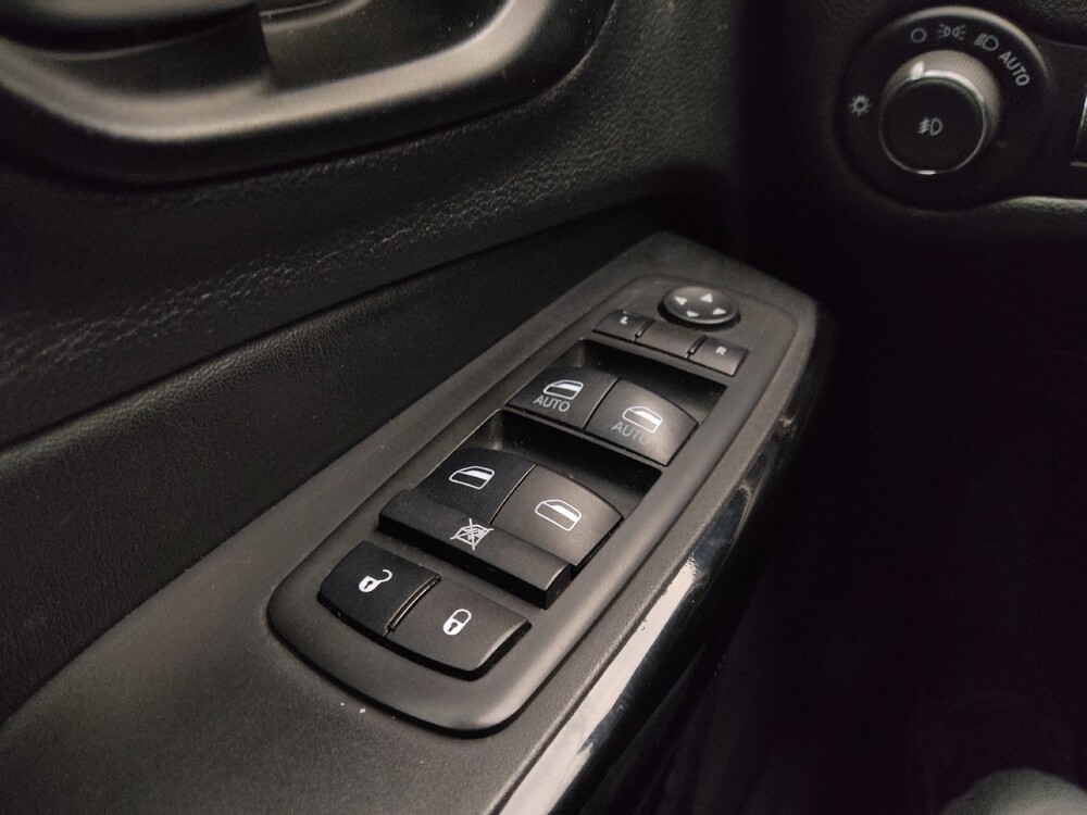 2021 Jeep Cherokee in Independence, MO 64055 - 18136275 27