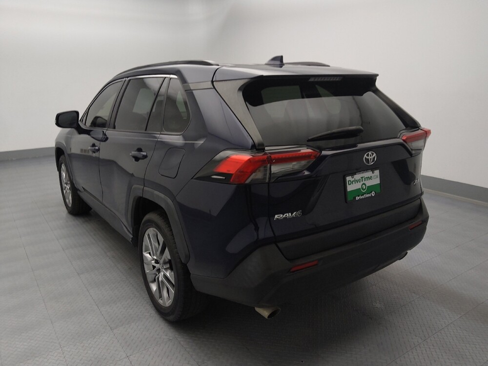 2019 Toyota RAV4 in Independence, MO 64055 - 18136277 5
