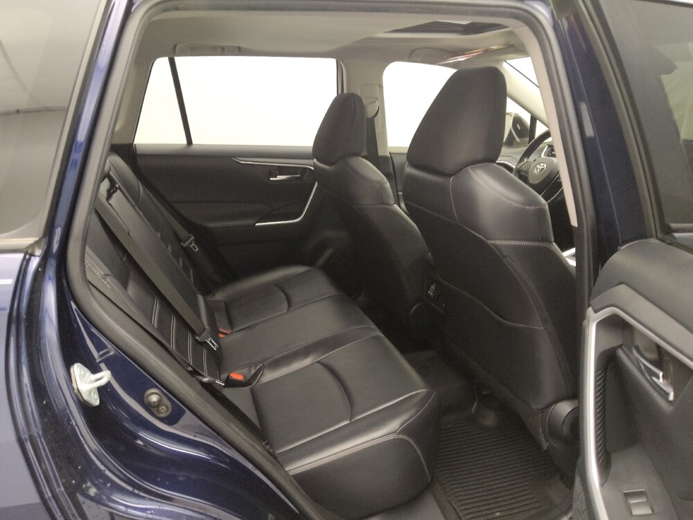 2019 Toyota RAV4 in Independence, MO 64055 - 18136277 19