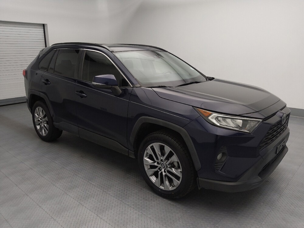 2019 Toyota RAV4 in Independence, MO 64055 - 18136277 11