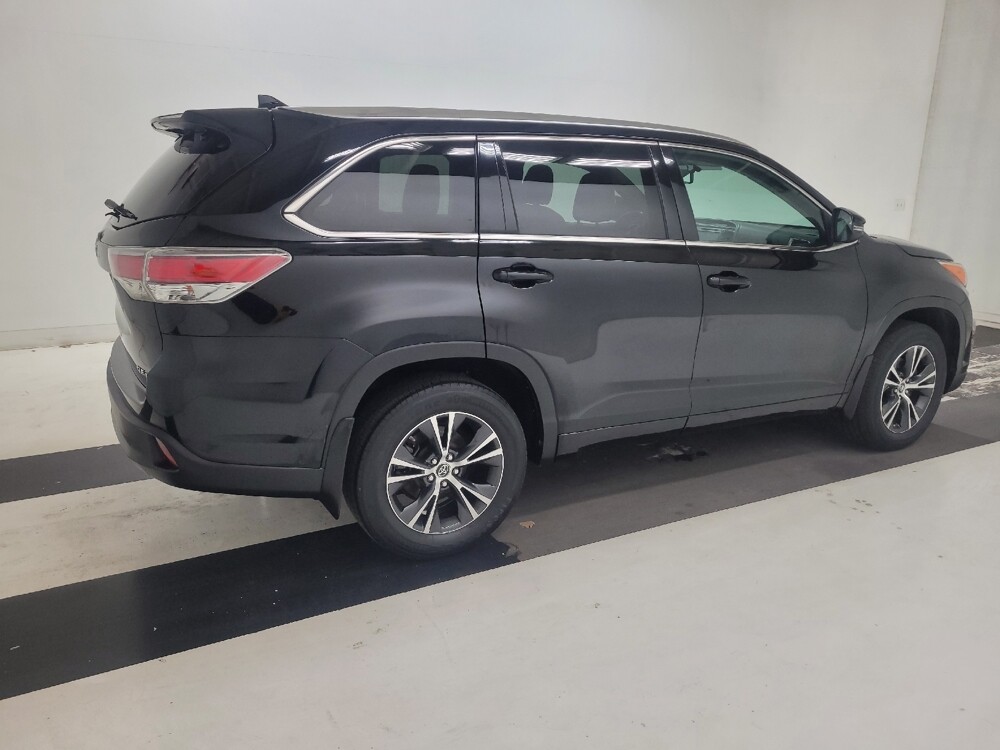 2016 Toyota Highlander in St. Louis, MO 63136 - 18136278 10