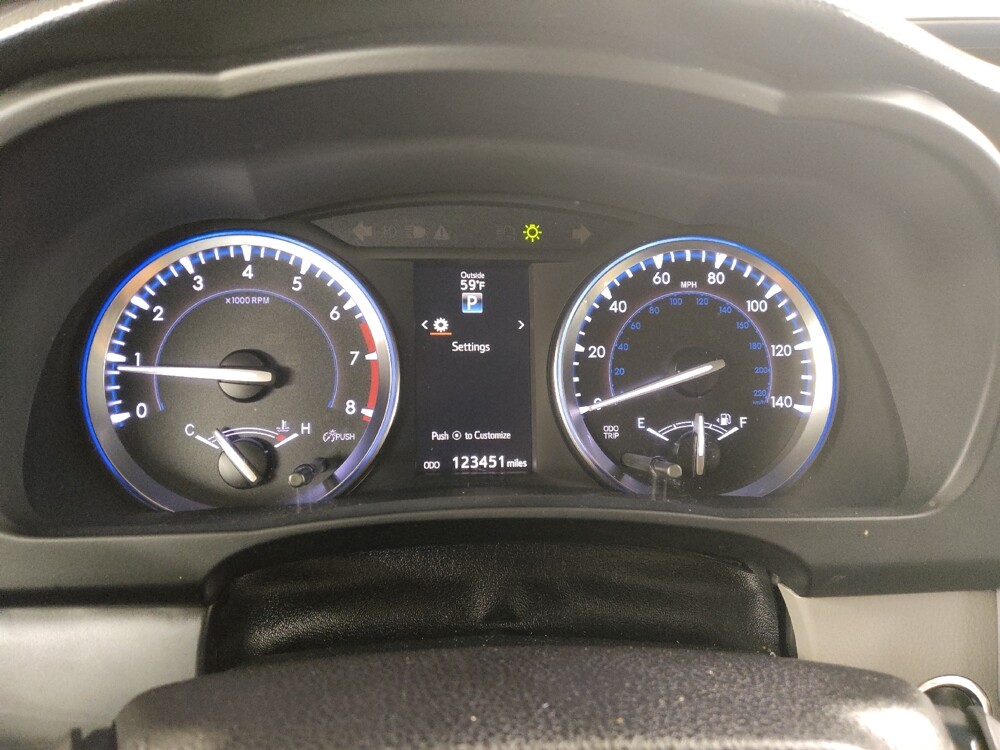 2016 Toyota Highlander in St. Louis, MO 63136 - 18136278 23