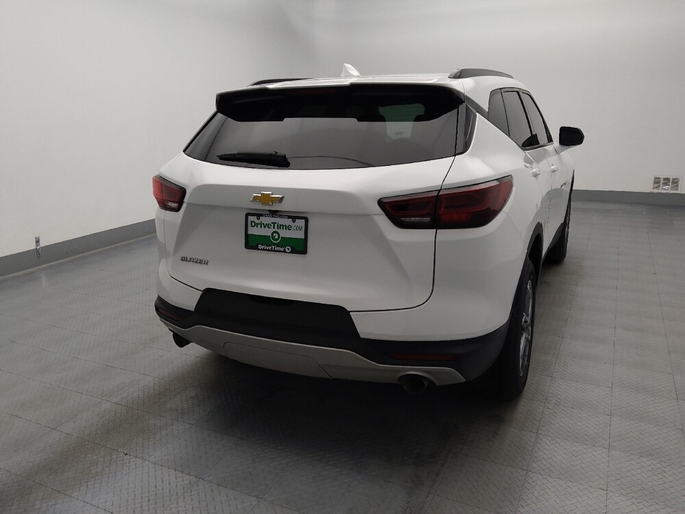 2024 Chevrolet Blazer in Springfield, MO 65807 - 18136280 7