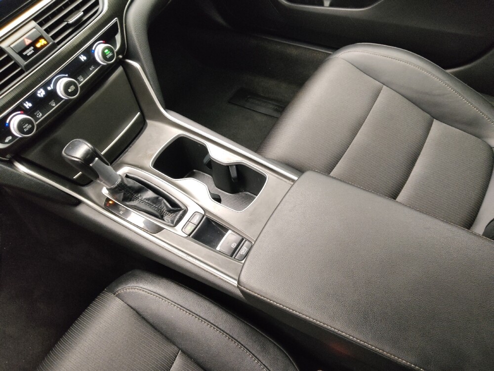 2020 Honda Accord in Gladstone, MO 64118 - 18136281 26