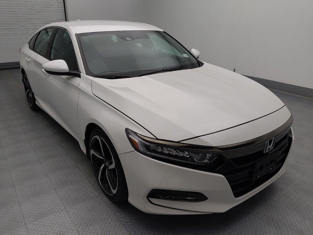 2020 Honda Accord in Gladstone, MO 64118 - 18136281 13