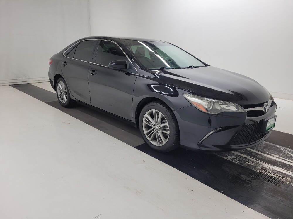 2016 Toyota Camry in St. Louis, MO 63136 - 18136285 11