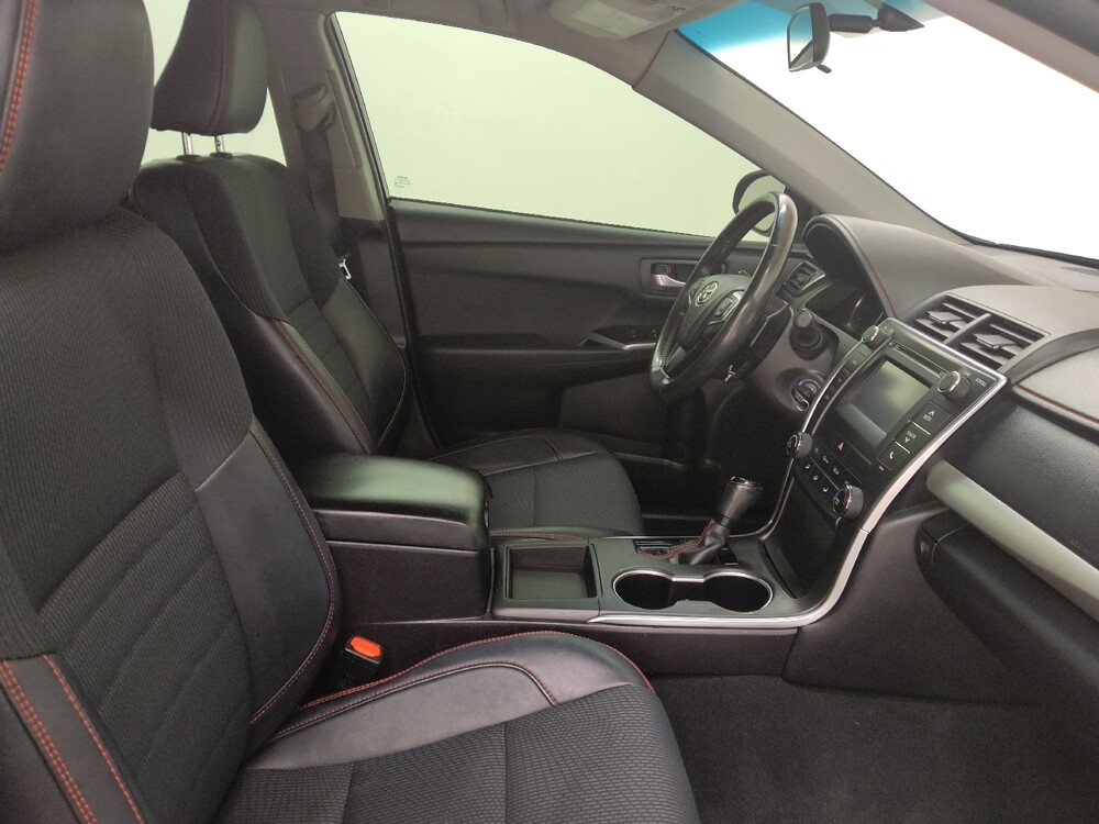 2016 Toyota Camry in St. Louis, MO 63136 - 18136285 21