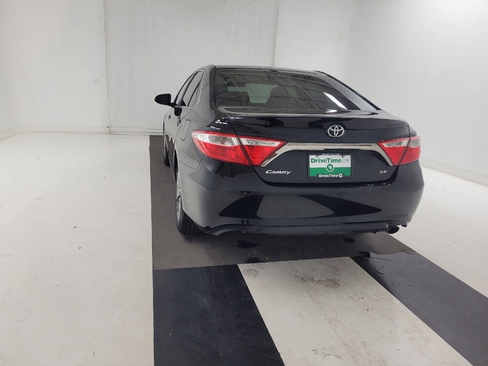 2016 Toyota Camry in St. Louis, MO 63136 - 18136285 6