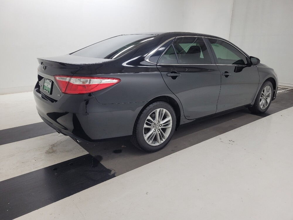 2016 Toyota Camry in St. Louis, MO 63136 - 18136285 10