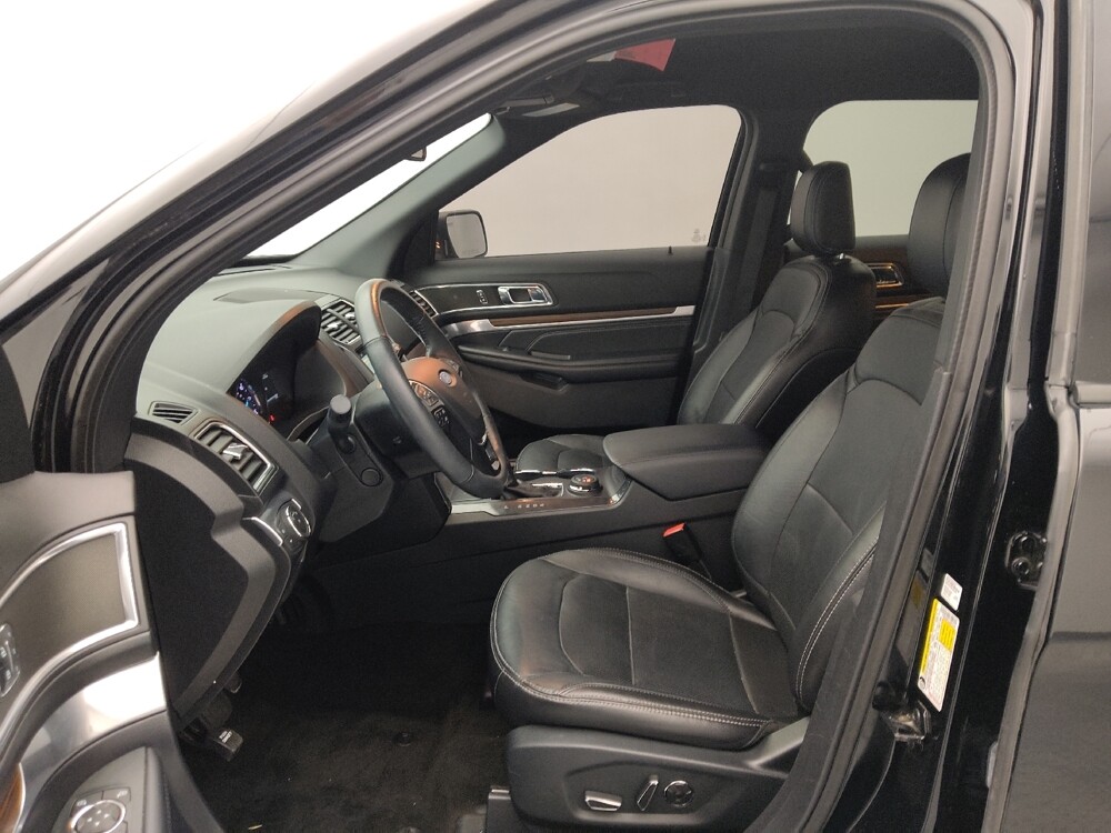 2018 Ford Explorer in St. Louis, MO 63136 - 18136289 17