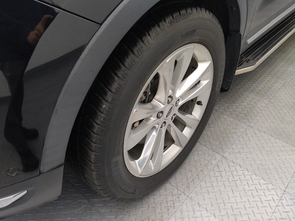 2018 Ford Explorer in St. Louis, MO 63136 - 18136289 31