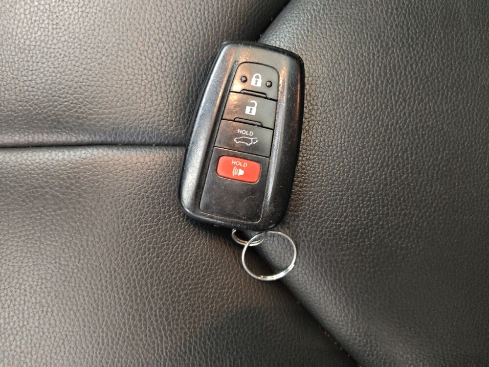 2022 Toyota Highlander in St. Louis, MO 63136 - 18136293 32